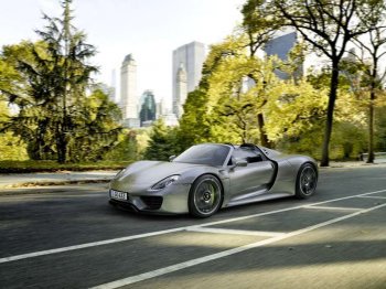 Объявлены китайские цены на автомобиль Porsche 918 Spyder