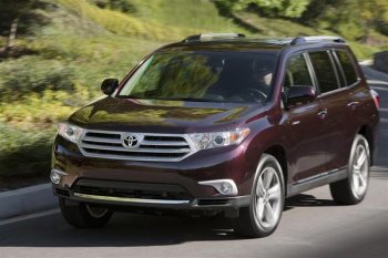 Обновленный Toyota Highlander начнут продавать уже со следующего года