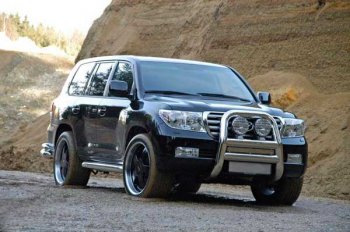 Как украсить свой автомобиль Toyota Land Cruiser 200?