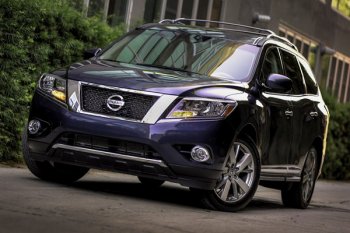В России начали собирать внедорожник Nissan Pathfinder В России начали собирать внедорожник Nissan Pathfinder
