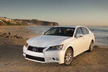 В России отзывают седаны Lexus В России отзывают седаны Lexus
