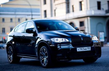 Преимущества спортивного седана BMW третьей серии поможет узнать официальный дилер БМВ