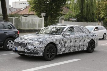 Шпионам попалась новая BMW 7-Series Шпионам попалась новая BMW 7-Series