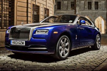 Все Rolls Royce cars - это машины, собранные руками команды состоящей из 60 человек